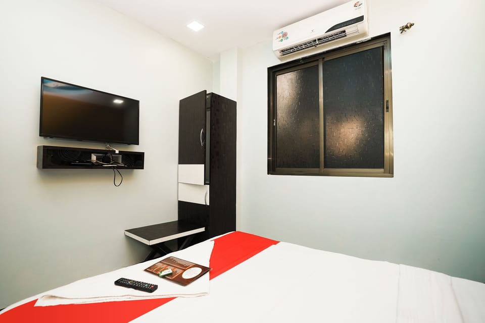 Standard Double Room | Desk, free WiFi, bed sheets