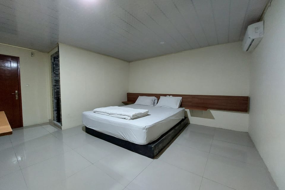 Standard Double Room | WiFi (free), bed sheets