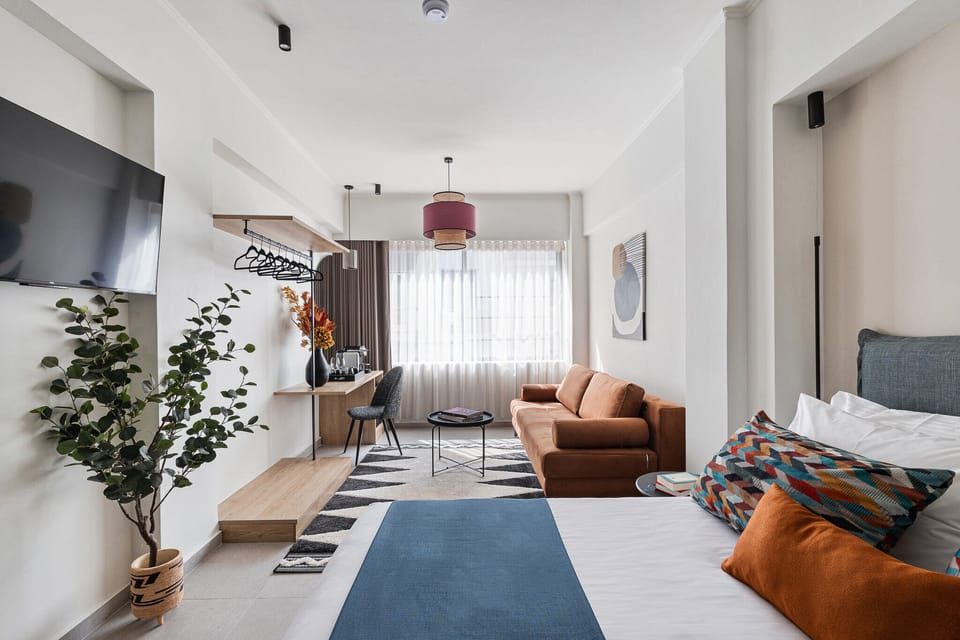 Deluxe Double or Twin Room | Hypo-allergenic bedding, free minibar, soundproofing, free WiFi