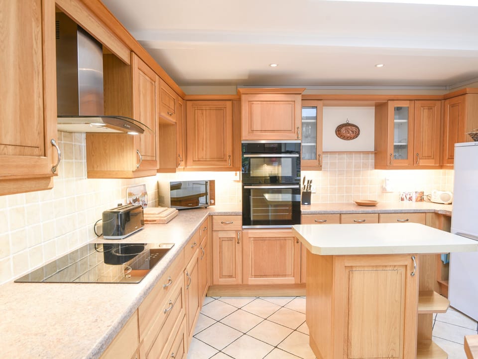 Fridge, dishwasher, electric kettle, toaster