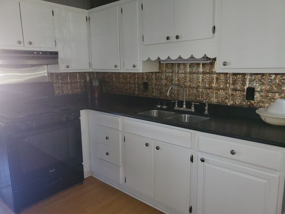 Family House, Private Bathroom, Garden View | Shared kitchen