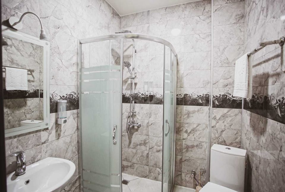 Double Room | Bathroom | Slippers