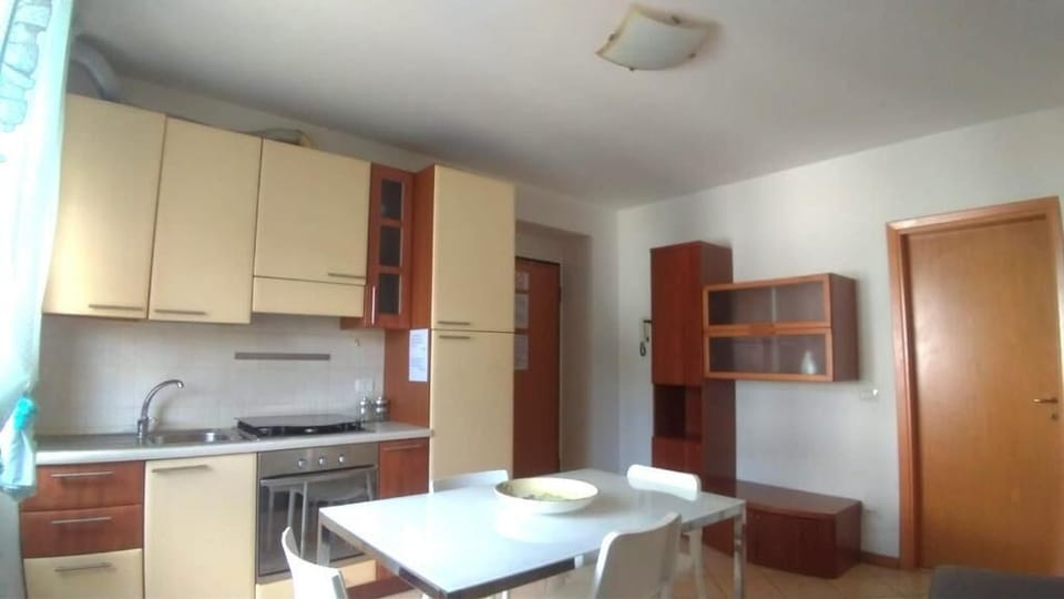 Apartment | Private kitchen | Full-size fridge, oven, electric kettle, toaster