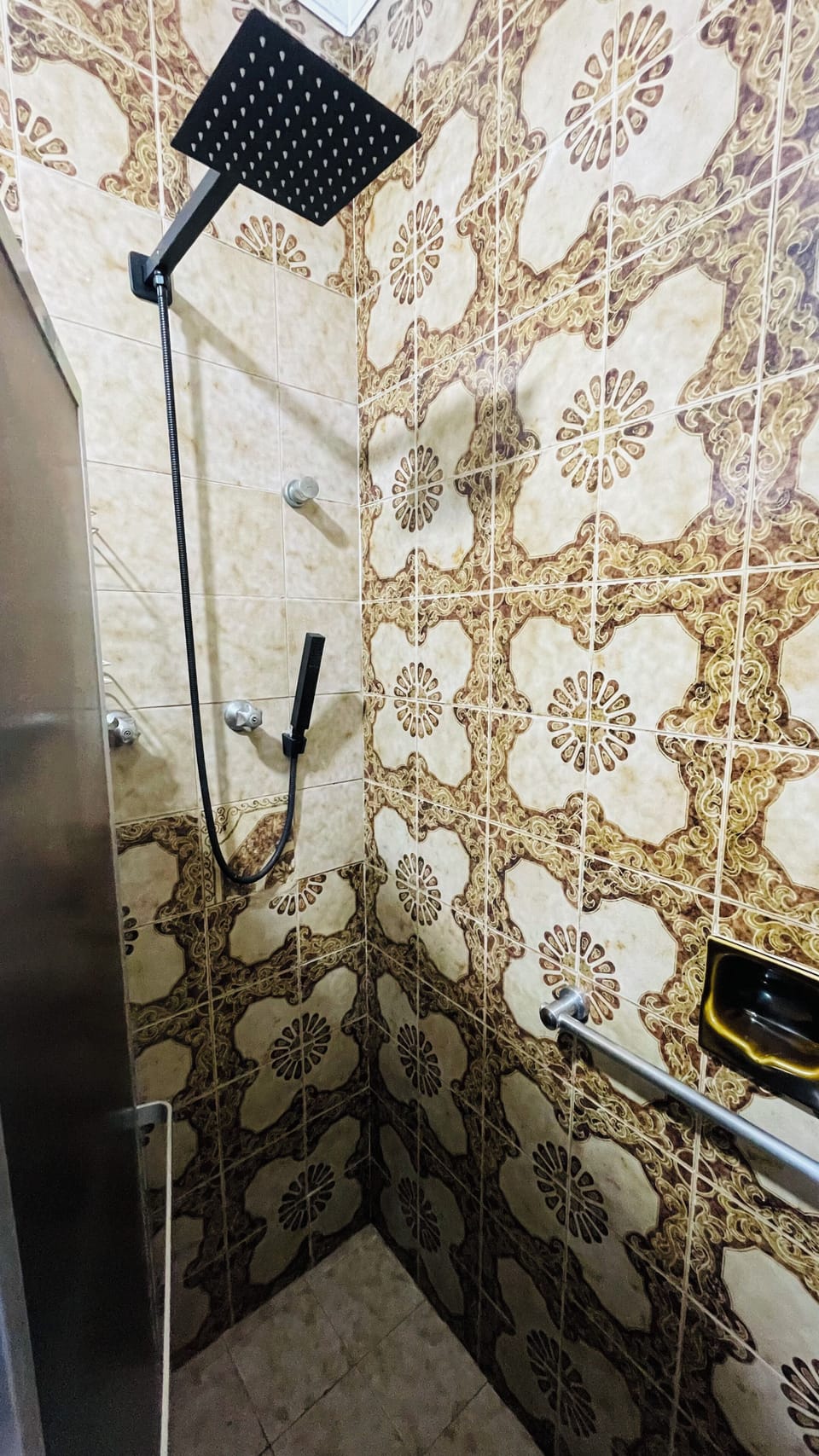 Shower, rainfall showerhead, designer toiletries, hair dryer