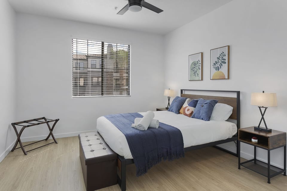 Deluxe Apartment | 3 bedrooms, desk, laptop workspace, iron/ironing board