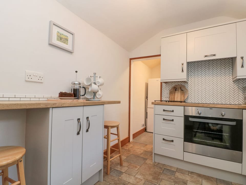 Fridge, dishwasher, electric kettle, toaster