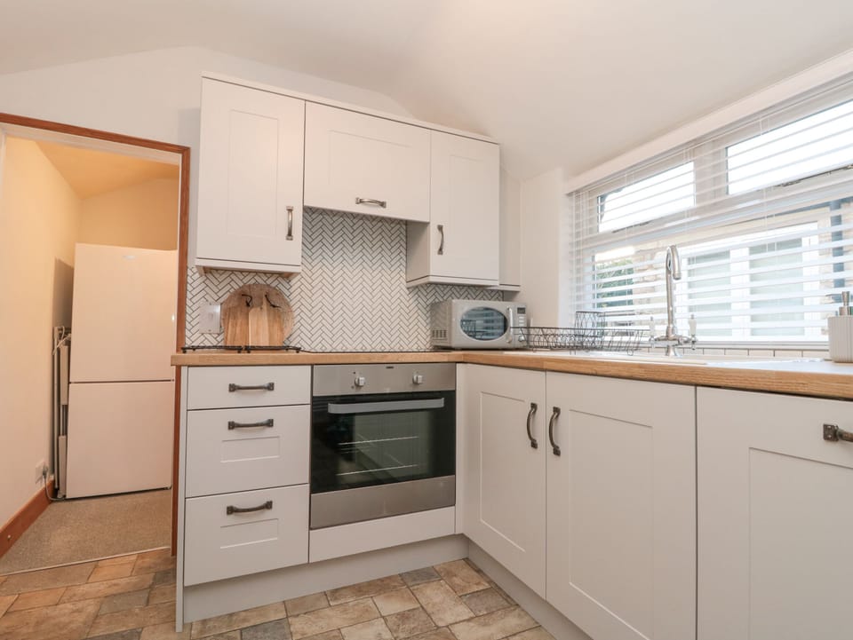 Fridge, dishwasher, electric kettle, toaster