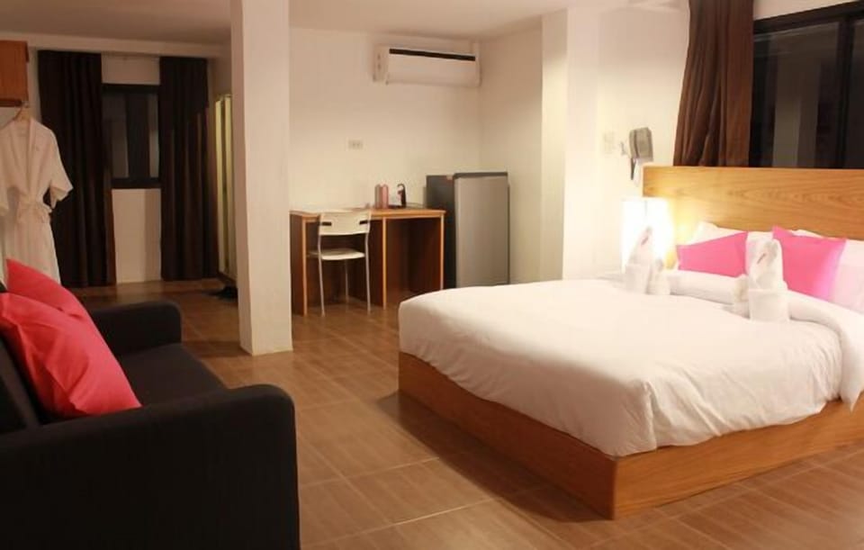 Minibar, desk, rollaway beds (surcharge)