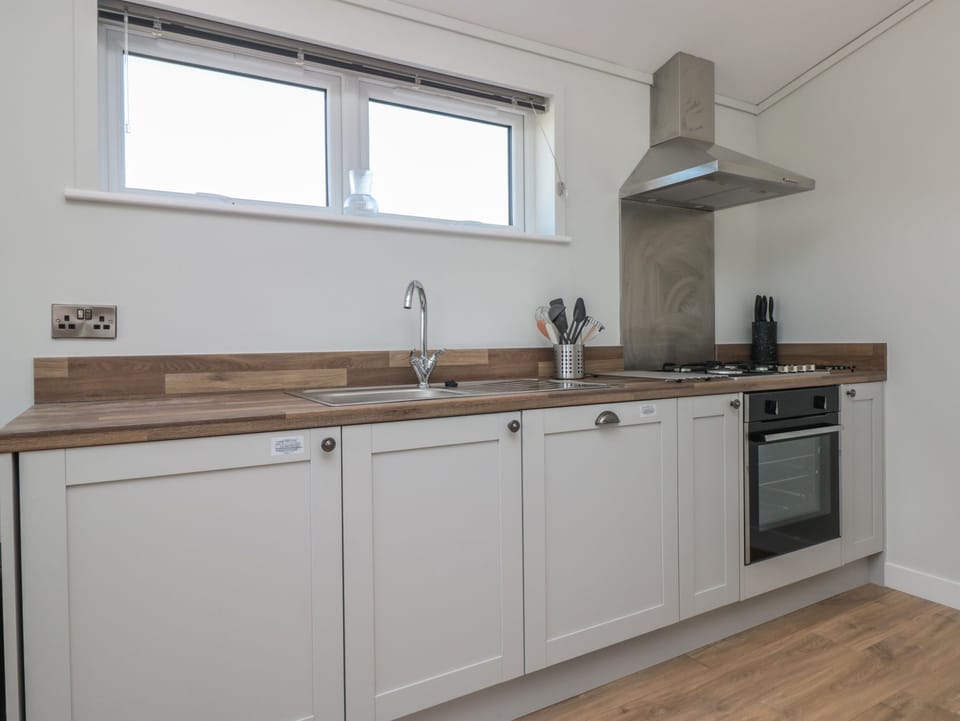 Fridge, dishwasher, electric kettle, toaster