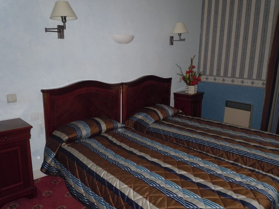 Standard Twin Room | In-room safe, desk, free cribs/infant beds, free WiFi