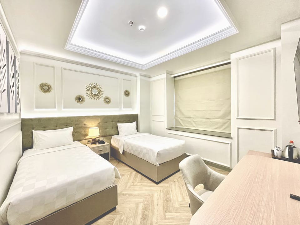 Deluxe Room | Desk, free WiFi, bed sheets