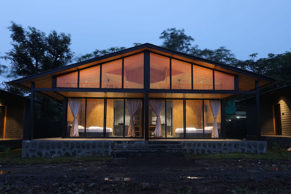 Luxury Cottage | 1 bedroom, desk, rollaway beds (free), WiFi (free)