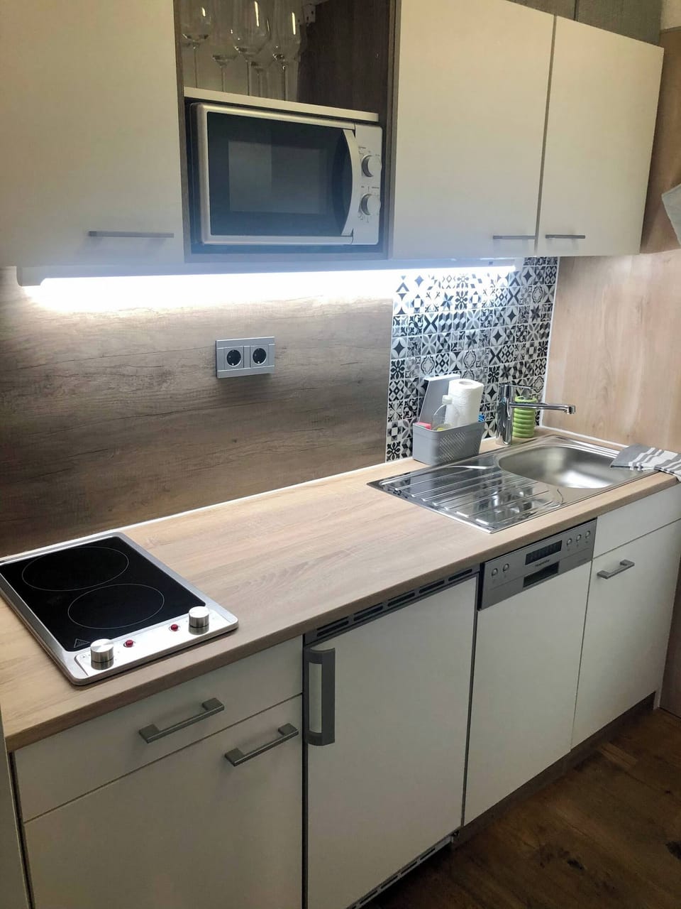 Apartment, 1 Bedroom, Smoking, Mountain View | Interior