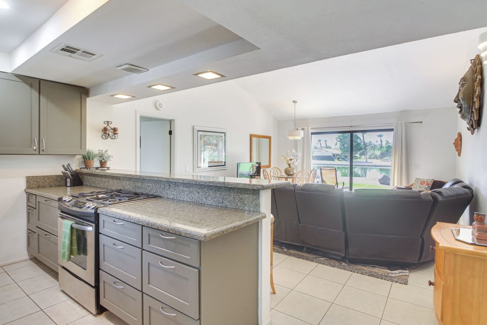 House (2 Bedrooms) | Interior