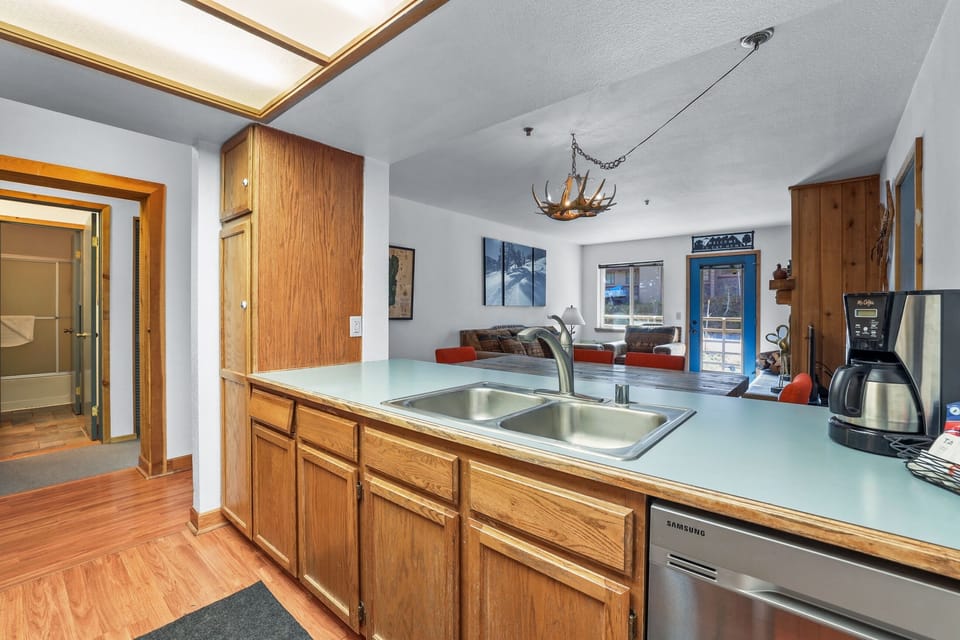 Condo, 2 Bedrooms | Private kitchen | Fridge, oven