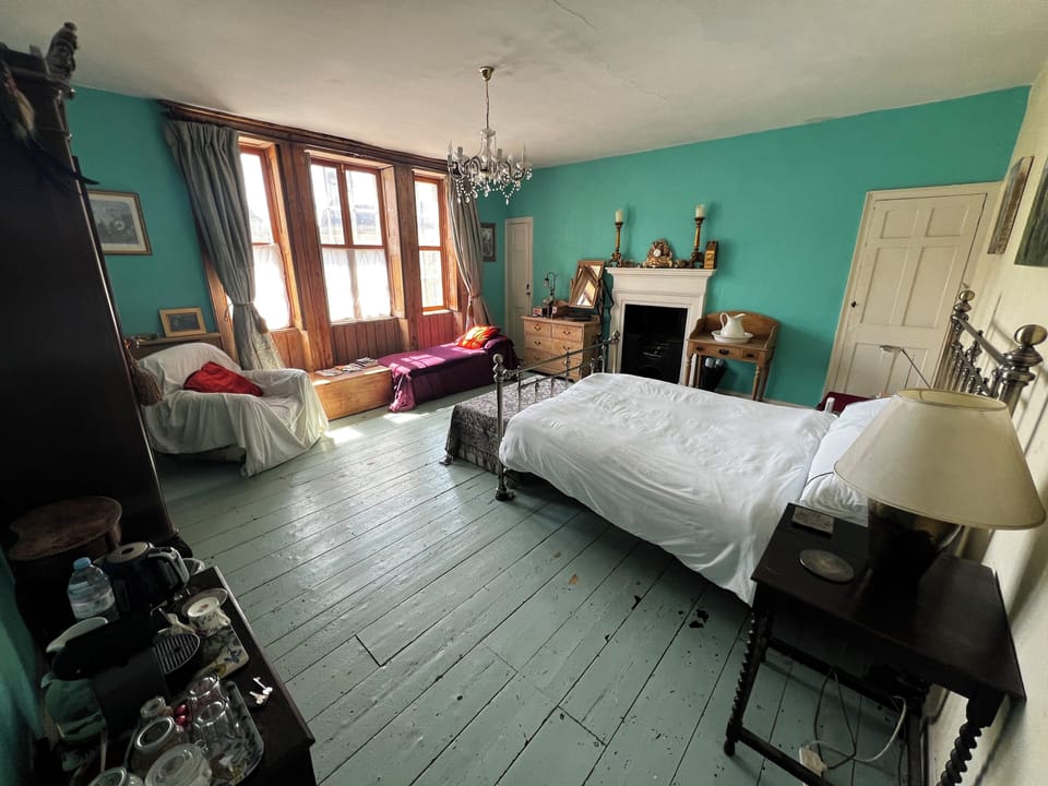 Deluxe Double Room, 1 Queen Bed | Blackout drapes, iron/ironing board, free WiFi, bed sheets