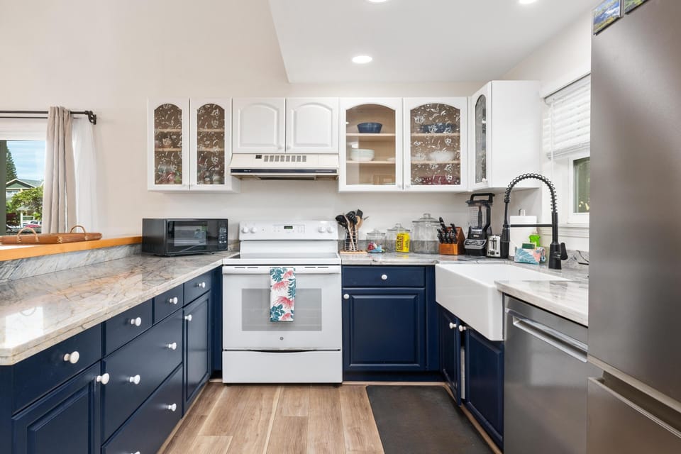Condo, 2 Bedrooms | Private kitchen | Fridge, coffee/tea maker, toaster