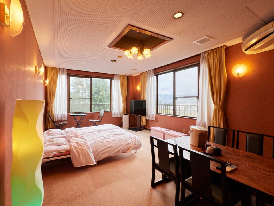 Standard Triple Room, Smoking, Shared Bathroom | Desk, free WiFi
