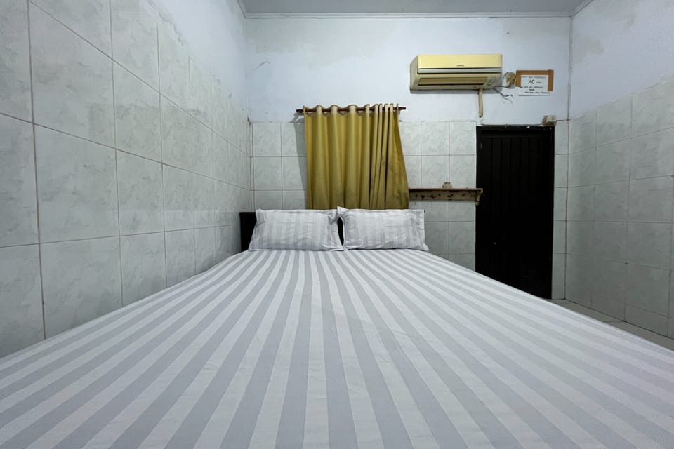 Standard Double Room | WiFi (free), bed sheets