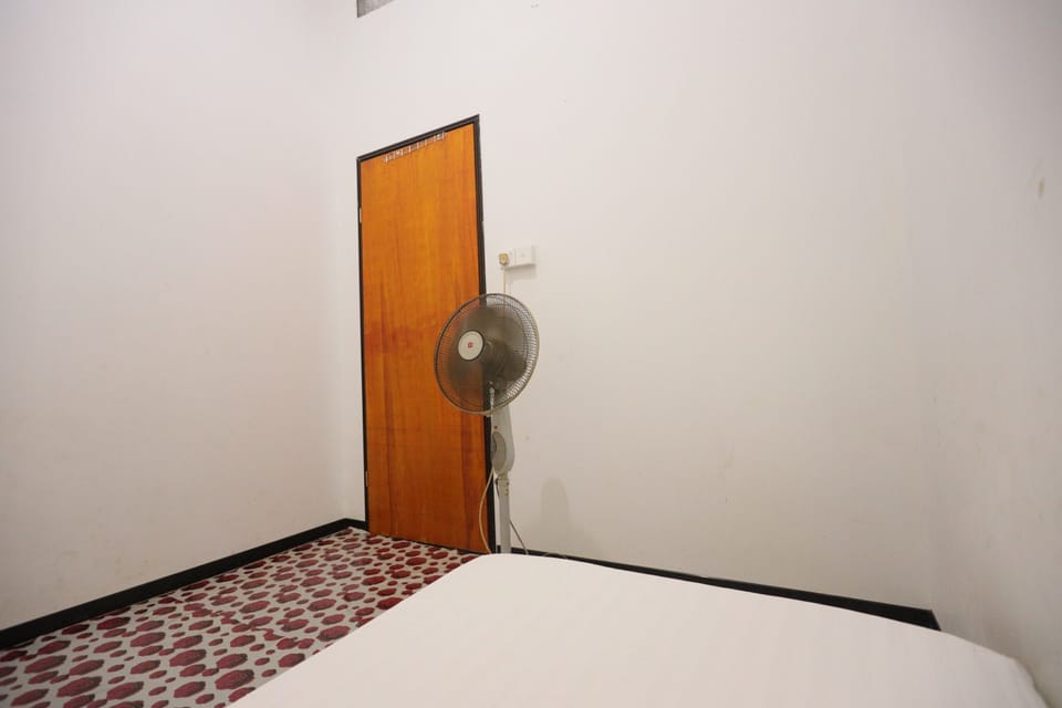 Basic Double Room | WiFi (free), bed sheets