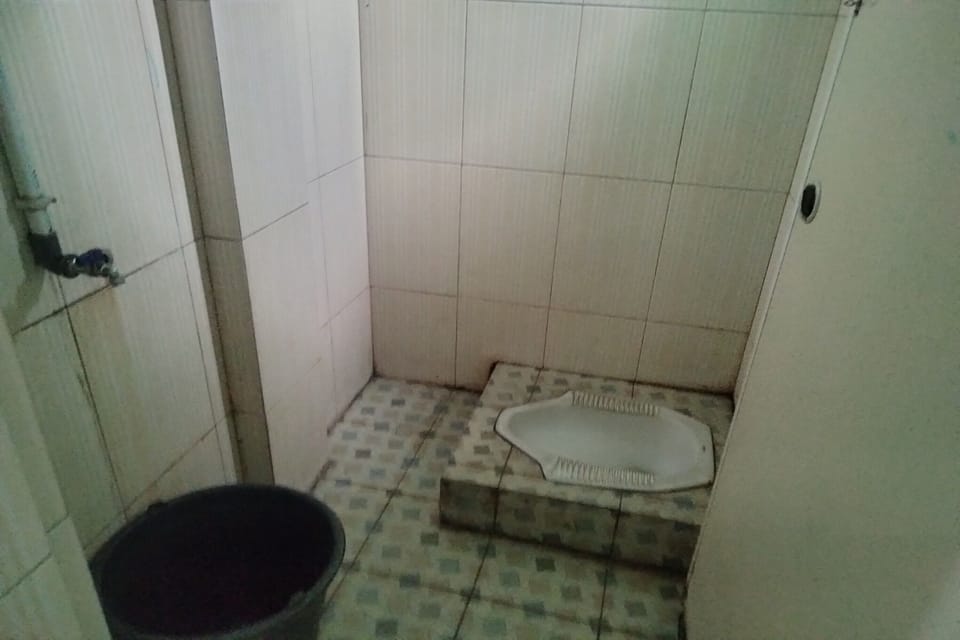 Basic Double Room | Bathroom | Shower, soap