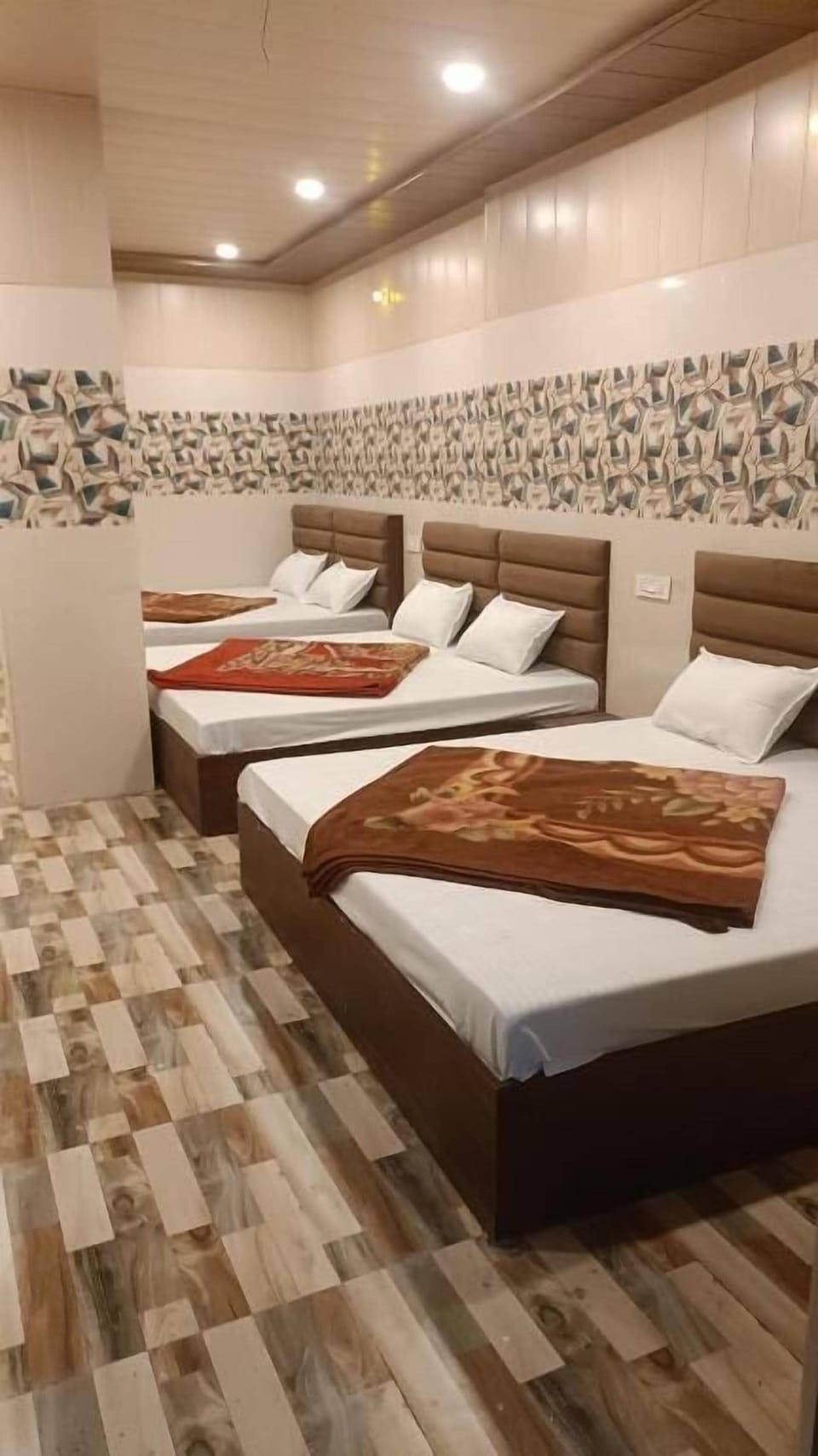 Superior Quadruple Room | Soundproofing, free WiFi