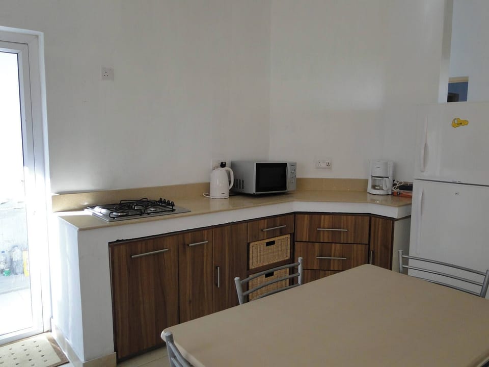 Villa, 3 Bedrooms, Smoking, Private Pool | Private kitchen