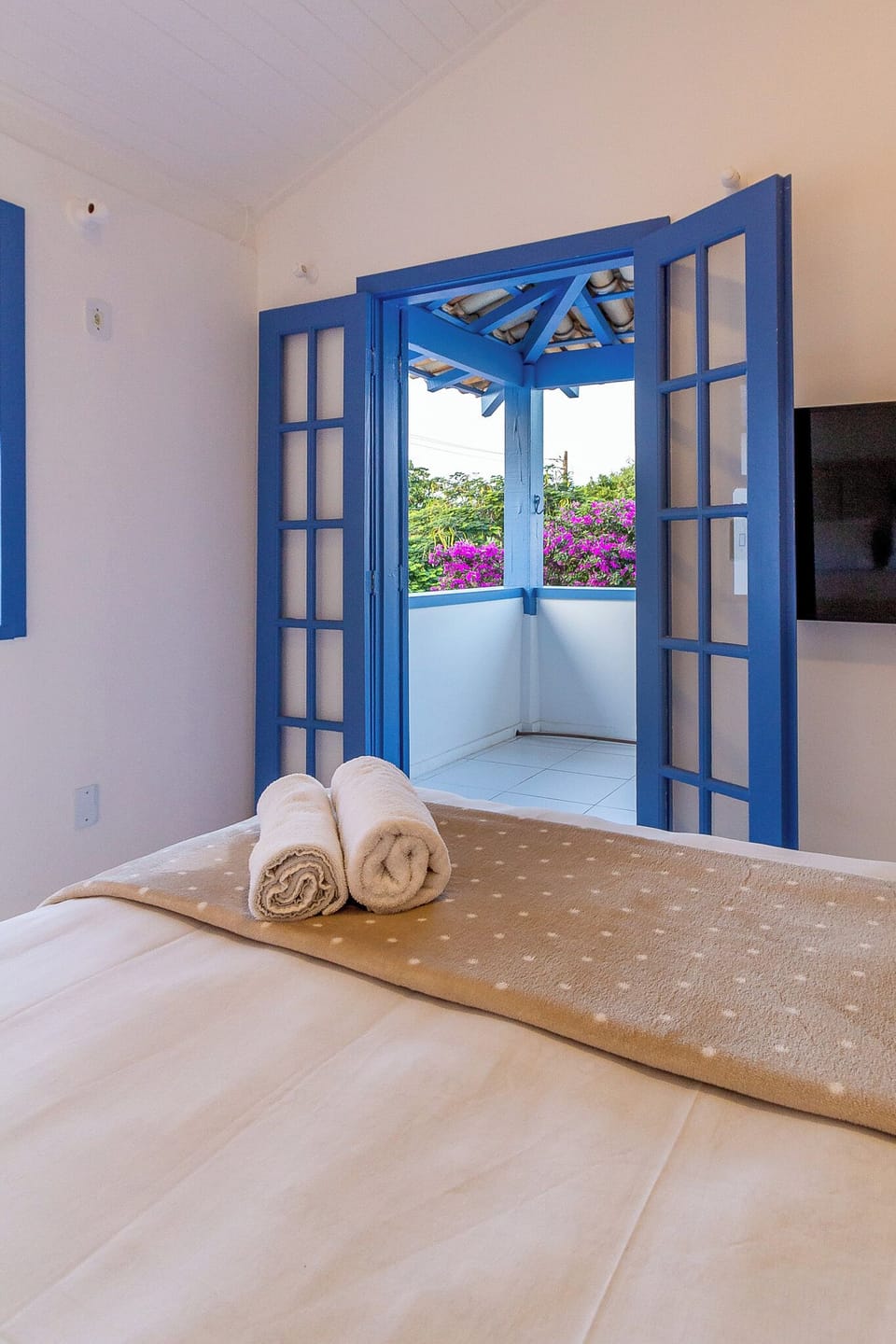 Superior Twin Room, Patio, Garden View | Free WiFi, bed sheets