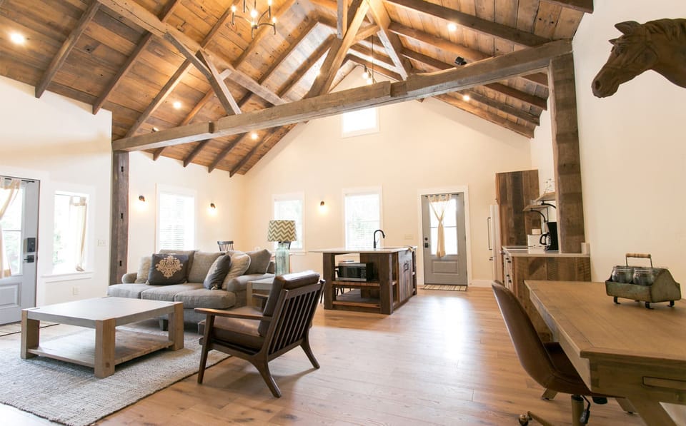 Suite | Individually decorated, individually furnished, free WiFi