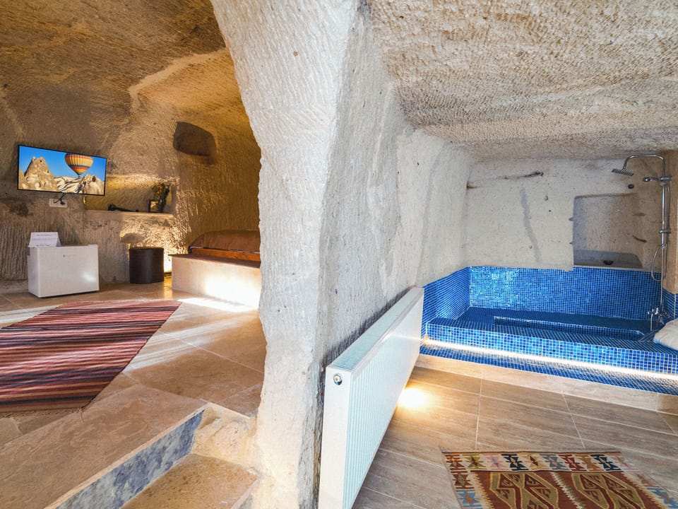 Pasabaglari Relaxation Pool Cave Suite | Minibar, individually decorated, individually furnished, soundproofing