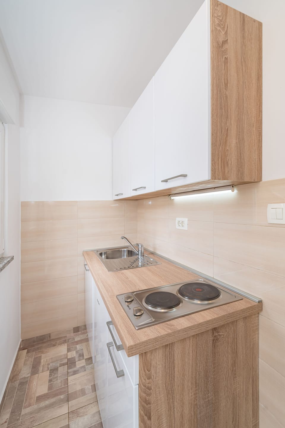 Studio, Balcony, Garden View | Private kitchen