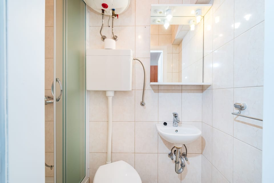 Room, 1 Bedroom, Garden View | Bathroom