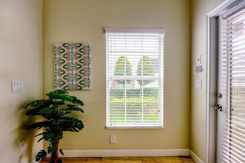 Townhome, 5 Bedrooms | Interior