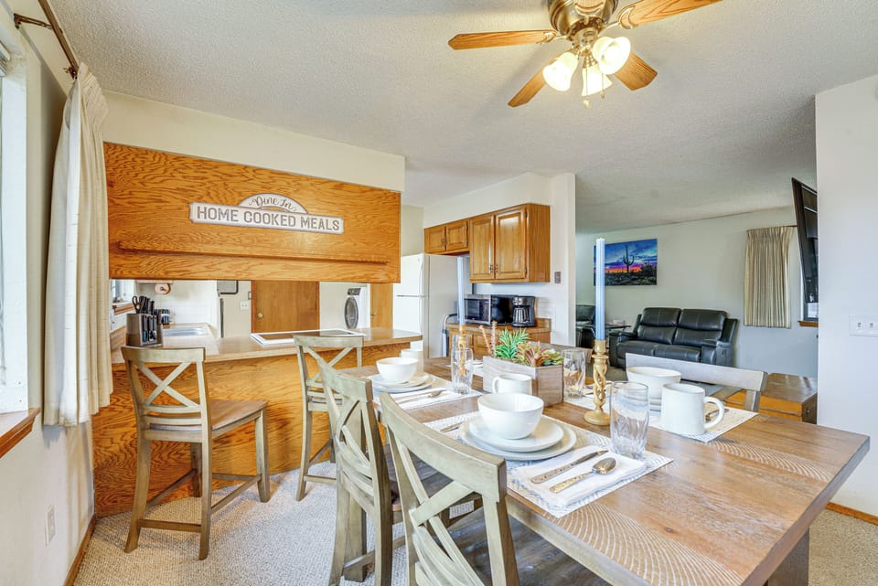 Apartment (2 Bedrooms) | Front of property