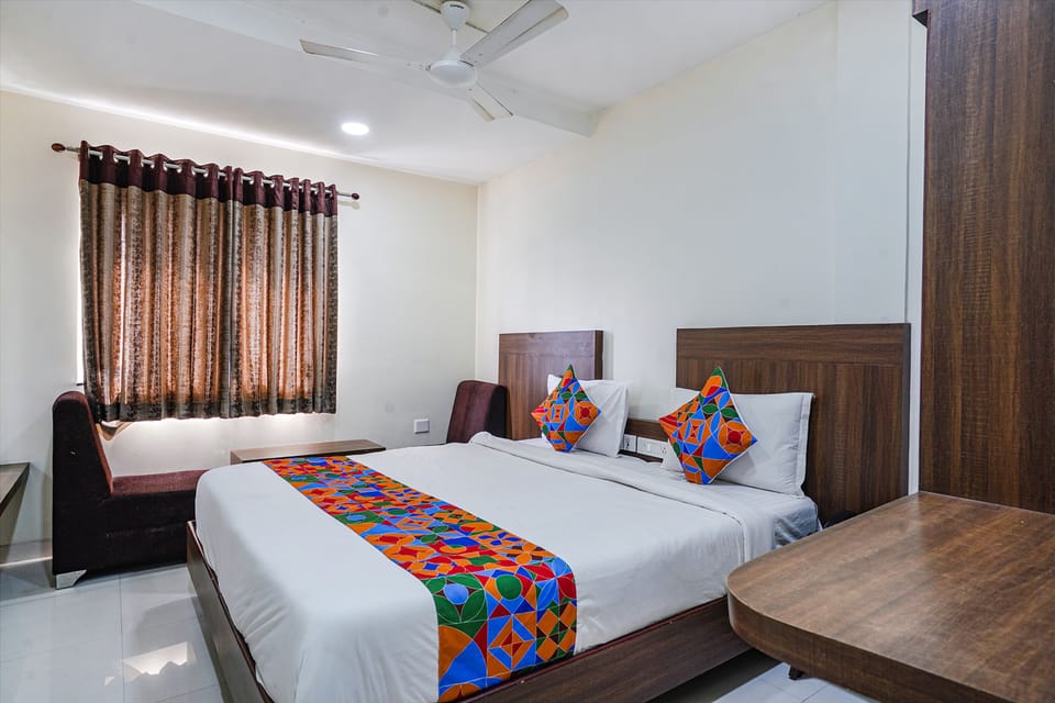 Egyptian cotton sheets, premium bedding, in-room safe