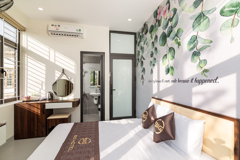 Deluxe Double Room | Iron/ironing board, free WiFi
