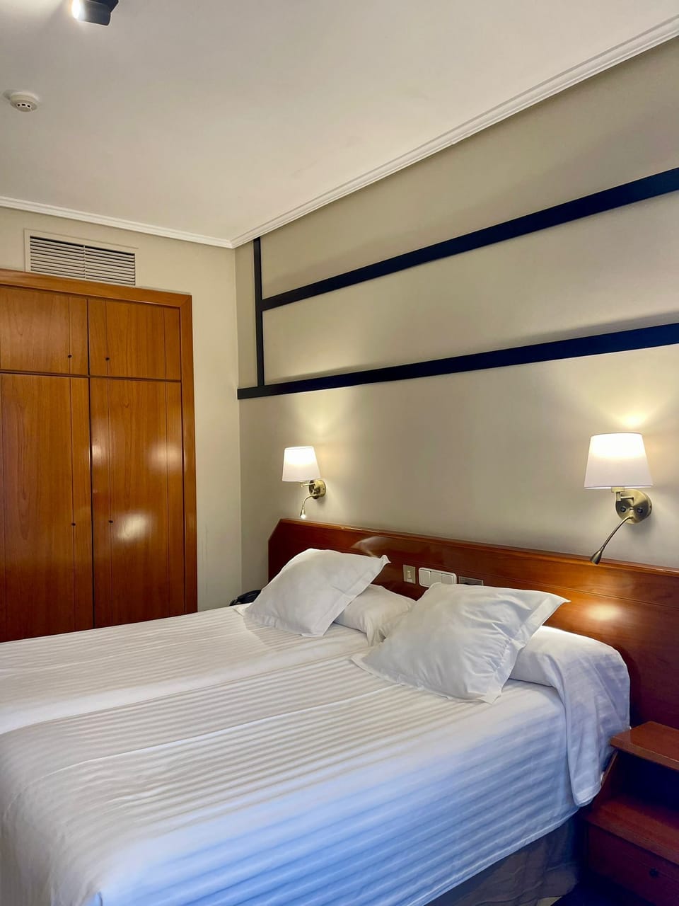 Double Room, Balcony | Minibar, in-room safe, desk, laptop workspace