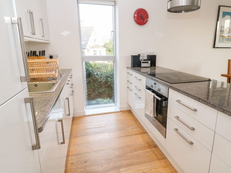 Fridge, dishwasher, electric kettle, toaster