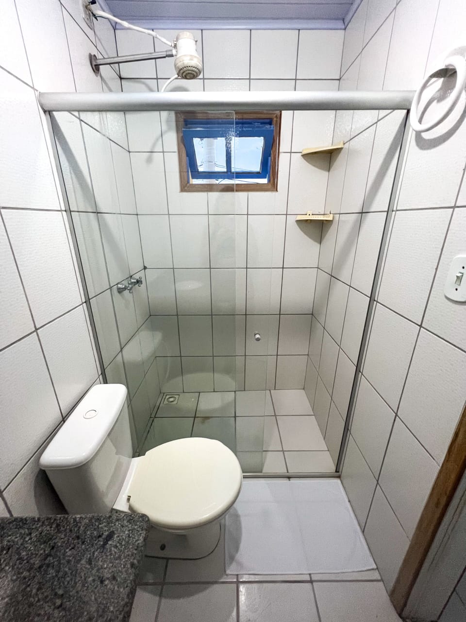 Basic Room | Bathroom