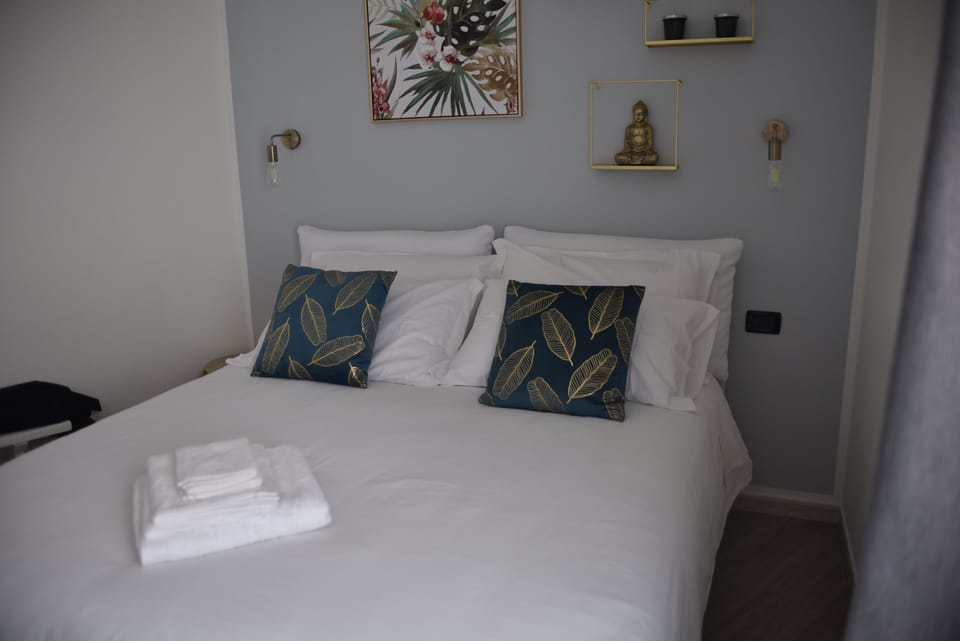 Exclusive Apartment | Individually decorated, individually furnished, desk, free WiFi