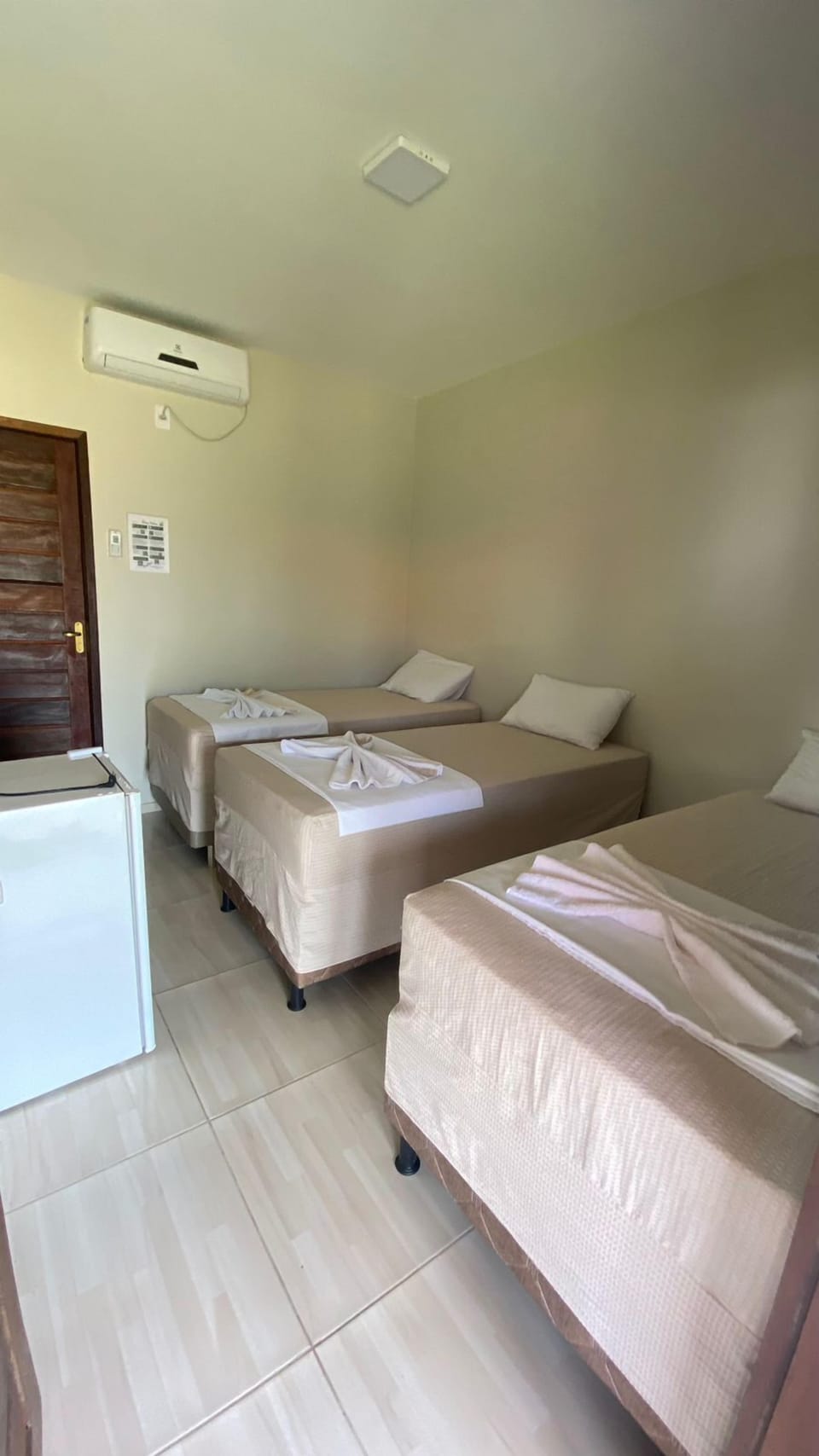 Classic Triple Room | Free WiFi, bed sheets