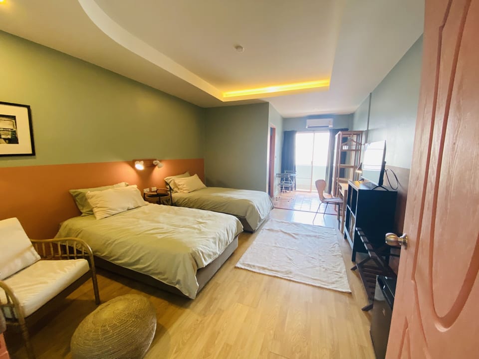Standard Room | Down comforters, minibar, in-room safe, desk