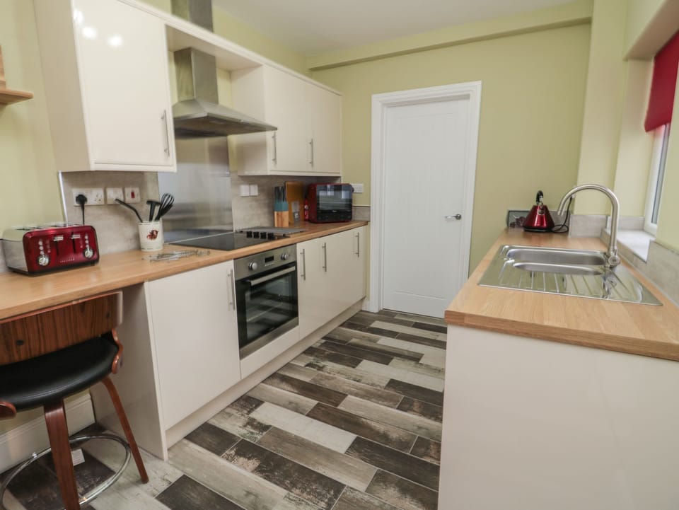 Fridge, dishwasher, electric kettle, toaster