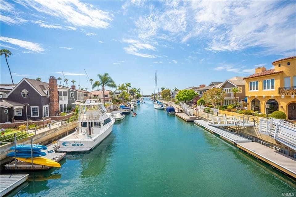 Steps to Beach & Alamitos Bay - World Cup Venue Nearby House in Long Beach