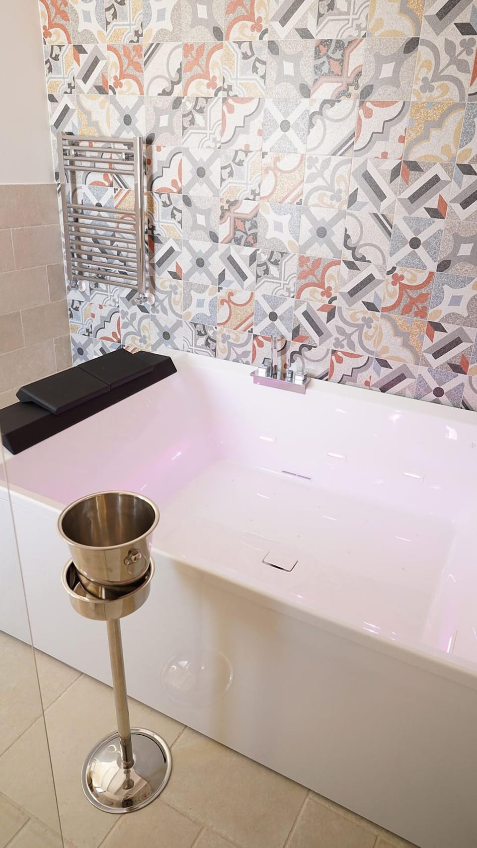 Panoramic Studio Suite | Bathroom | Hair dryer