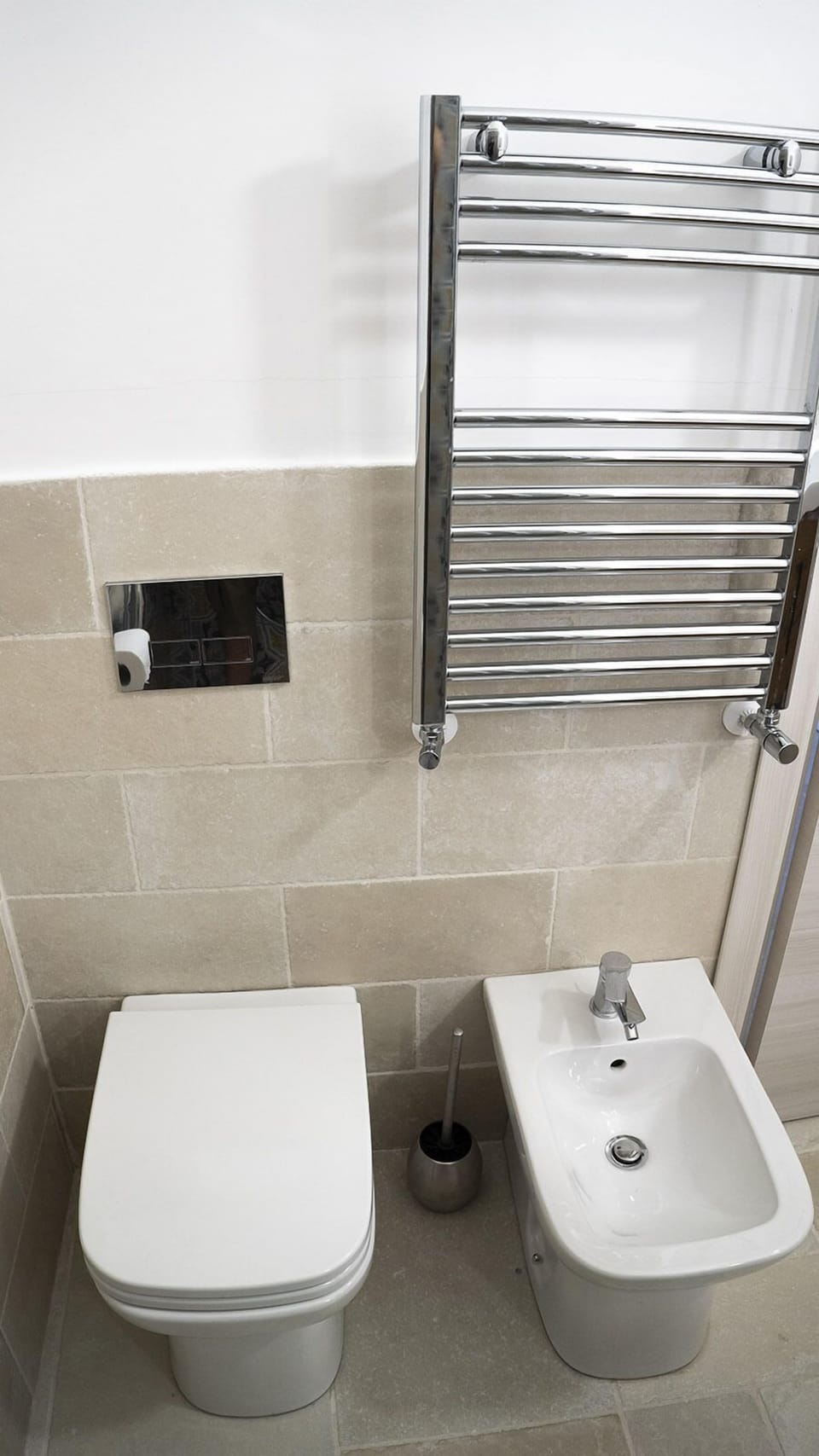 Standard Double or Twin Room | Bathroom | Hair dryer