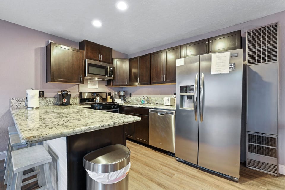 Condo, Multiple Beds, Hot Tub, Mountain View (Condo on Stagecoach Ski Run) | Private kitchen | Fridge, microwave, oven, stovetop