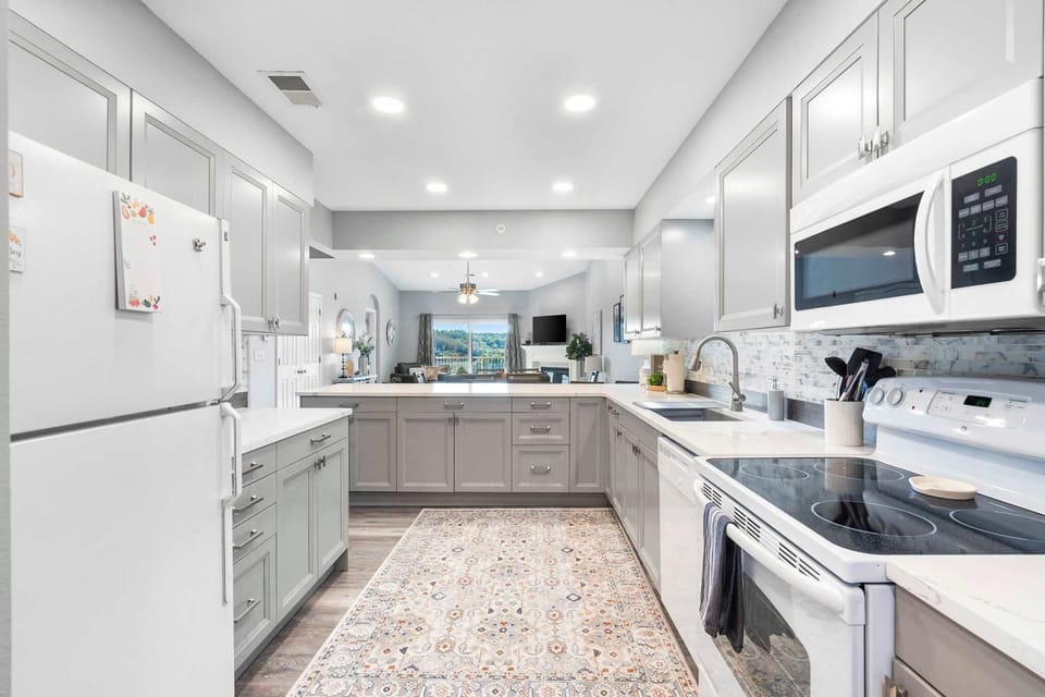 Condo, Multiple Beds, Patio, Mountain View (Great Escape II ) | Private kitchen | Coffee/tea maker