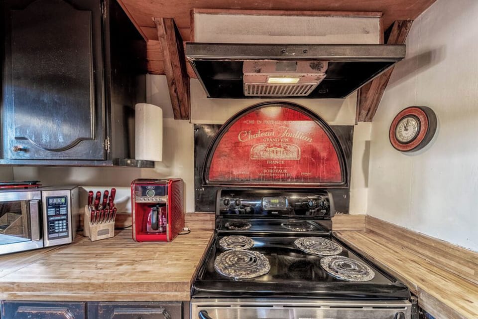 Studio (2 Bedrooms) | Property amenity