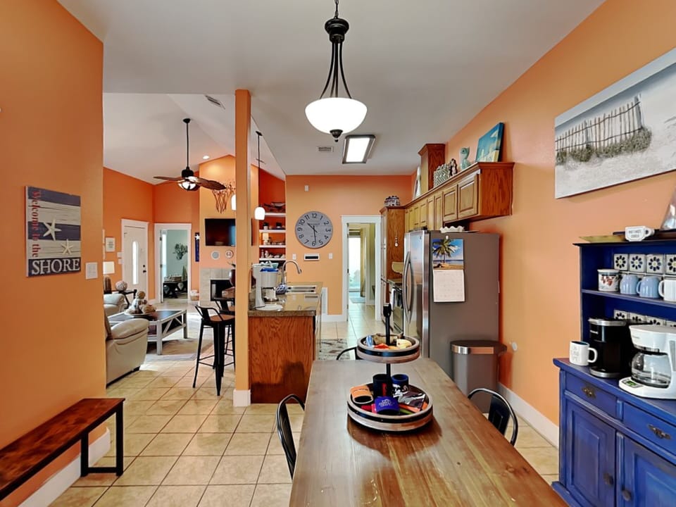 Studio (3 Bedrooms) | Property amenity